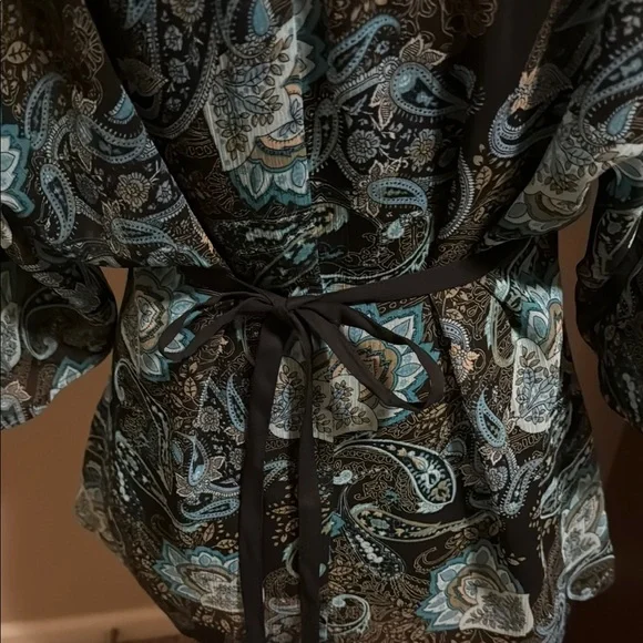 Black & Blue Apt. 9 Blouse w/ Built-in Camisole - Picture 4 of 6